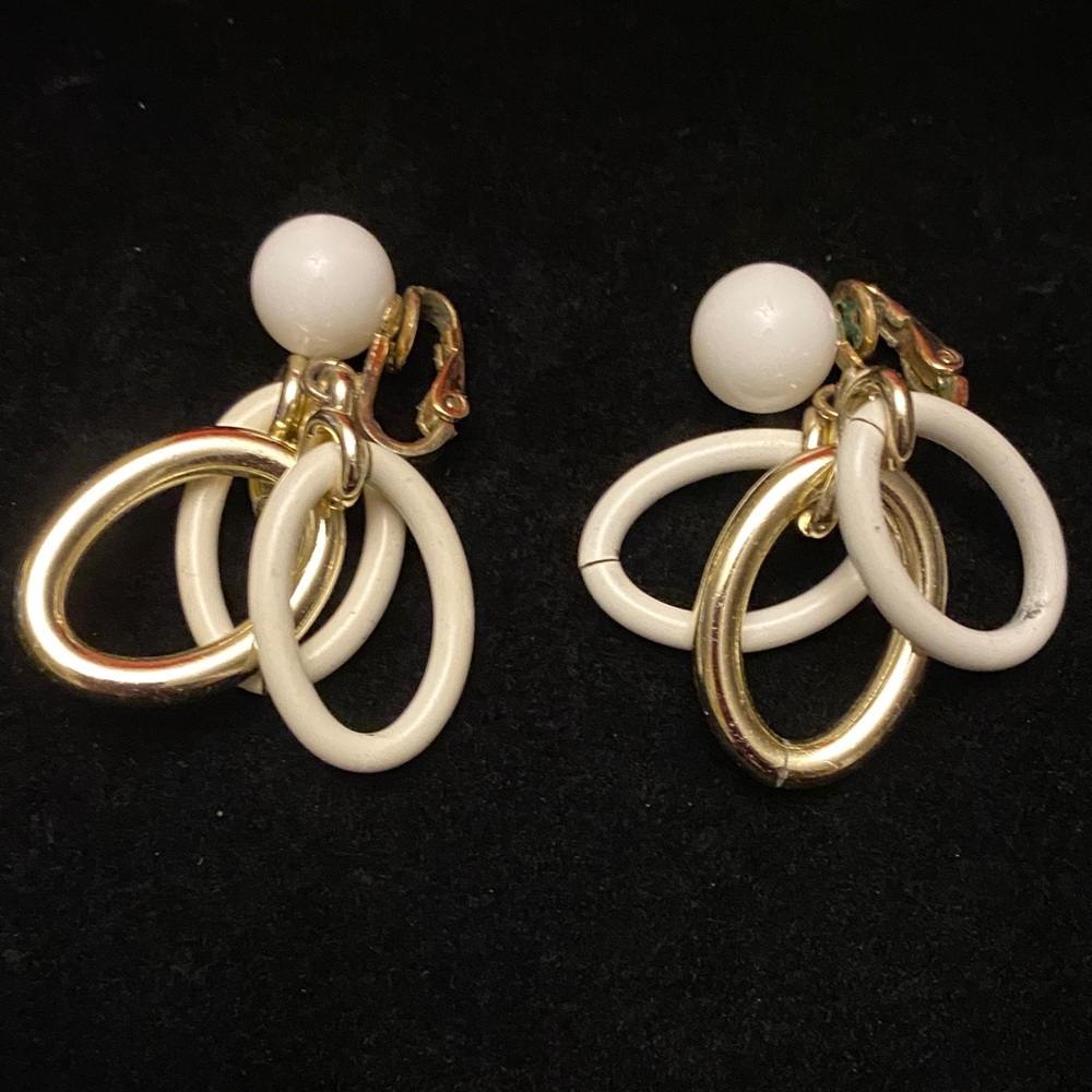 Very rare vintage signed TRIFARI clip on earrings